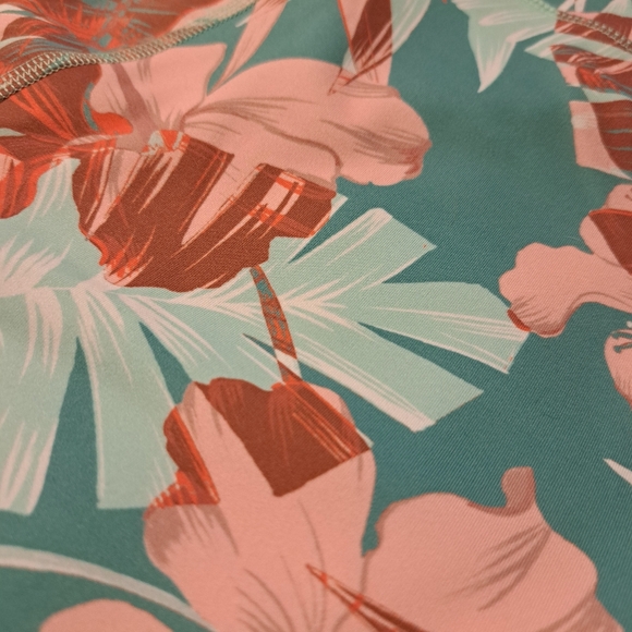 Ocean + Coast Leggings - Picture 10 of 10